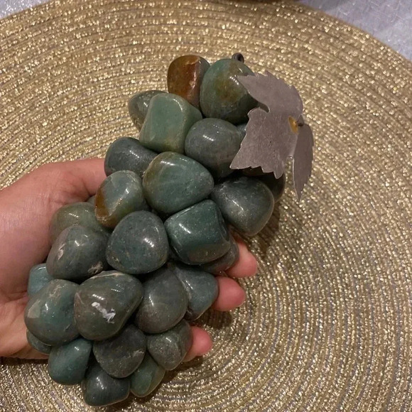 Green Agate Stone Grapes Cluster Decor Metal Leaf Polished Rock Fruit - Picture 2 of 3